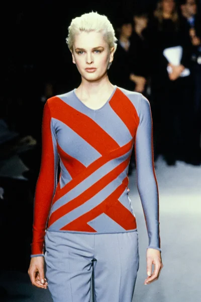 Look 19